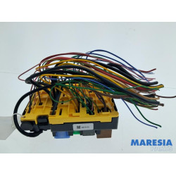 Opel - Vivaro - Fuse box