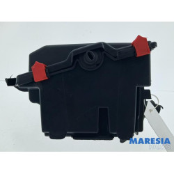 Opel - Vivaro - Fuse box