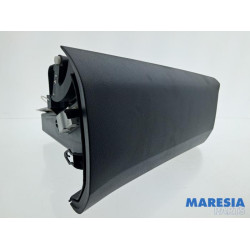 Opel - Vivaro - Glovebox