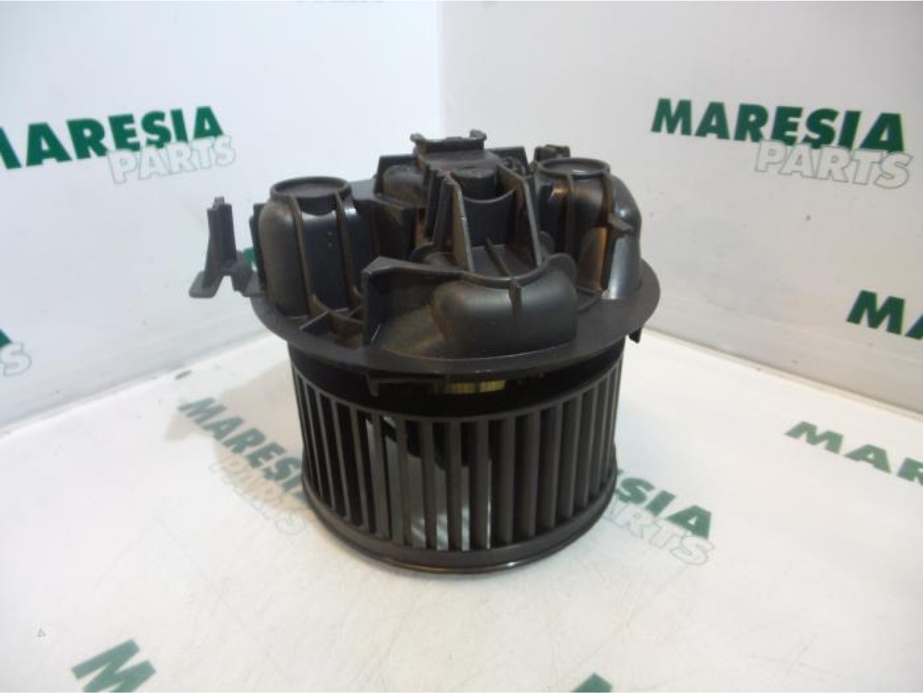 Renault - Megane - Heating and ventilation fan motor