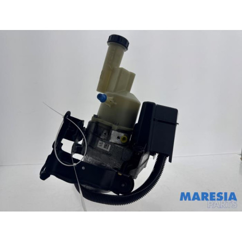 Opel - Vivaro - Power steering pump