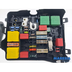 Peugeot - 208 - Fuse box