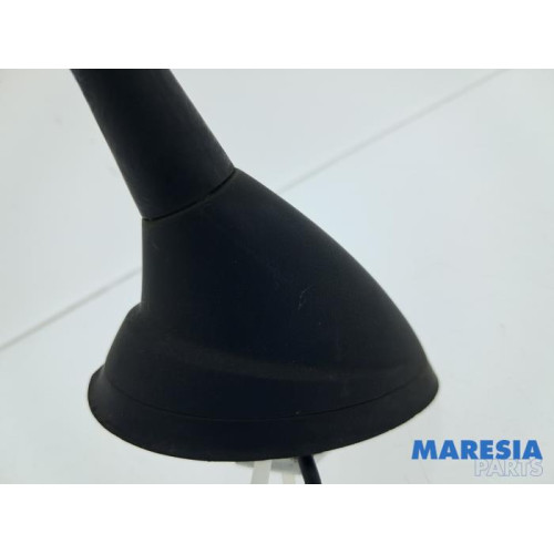 Peugeot - 208 - Antenne