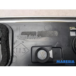 Renault - Megane - Frontscreen frame