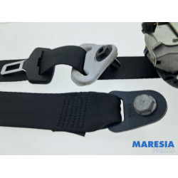Peugeot - 208 - Front seatbelt, left