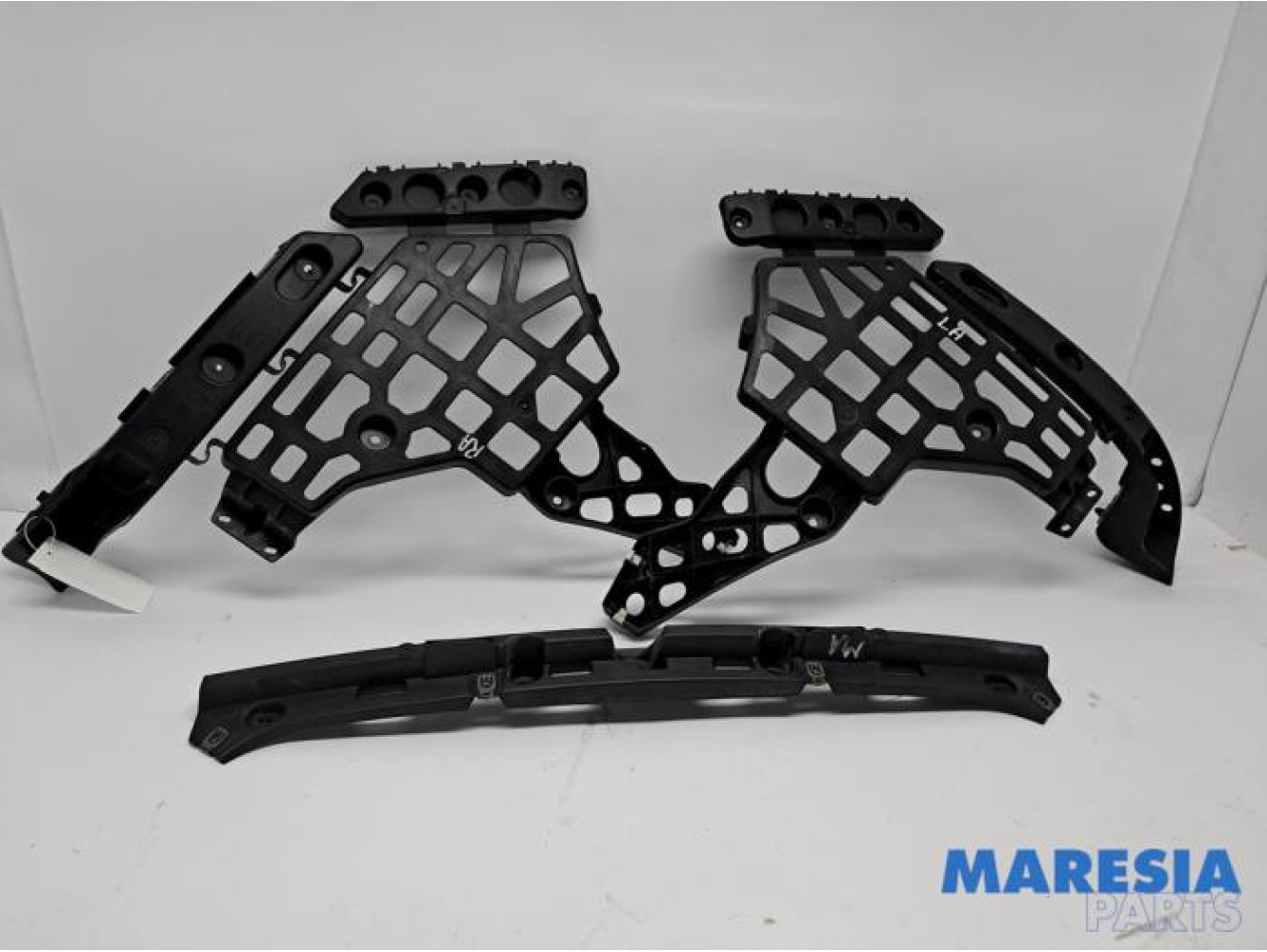 Renault - Megane - Bumpersteun midden-achter
