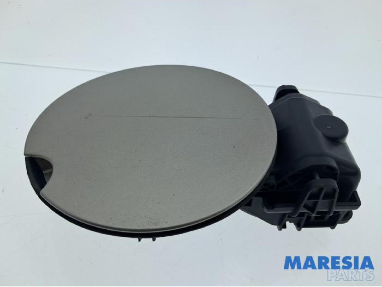 Renault - Megane - Tank cap cover