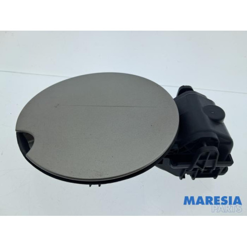 Renault - Megane - Tank Klep