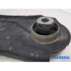 Renault - Megane - Bras de suspension bas avant droit