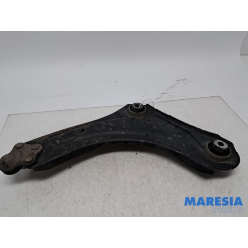 Renault - Megane - Bras de suspension bas avant droit