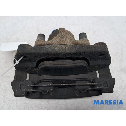 Renault - Megane - Front brake calliper, left