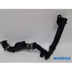 Opel - Vivaro - Intercooler tube