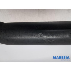 Opel - Vivaro - Intercooler tube