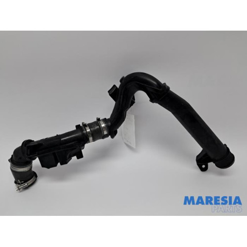 Opel - Vivaro - Intercooler tube