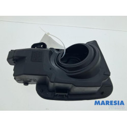 Opel - Vivaro - Tank cap cover