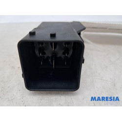Opel - Vivaro - Glow plug relay