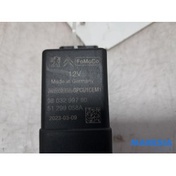 Opel - Vivaro - Glow plug relay