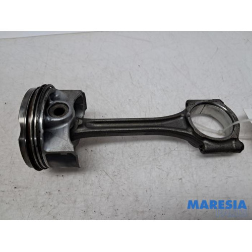Citroen - C3 - Connecting rod