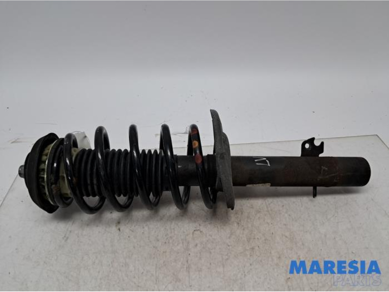 Peugeot - 207 - Front shock absorber rod, left