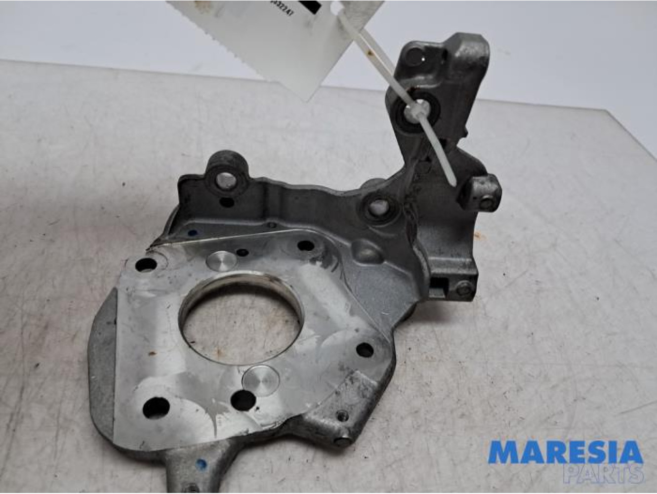 Opel - Combo - Support pompe diesel