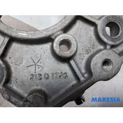 Opel - Combo - Support pompe diesel