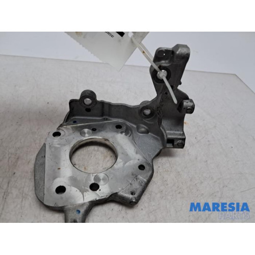 Opel - Combo - Support pompe diesel