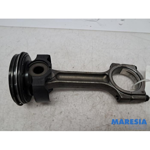 Fiat - Talento - Connecting rod