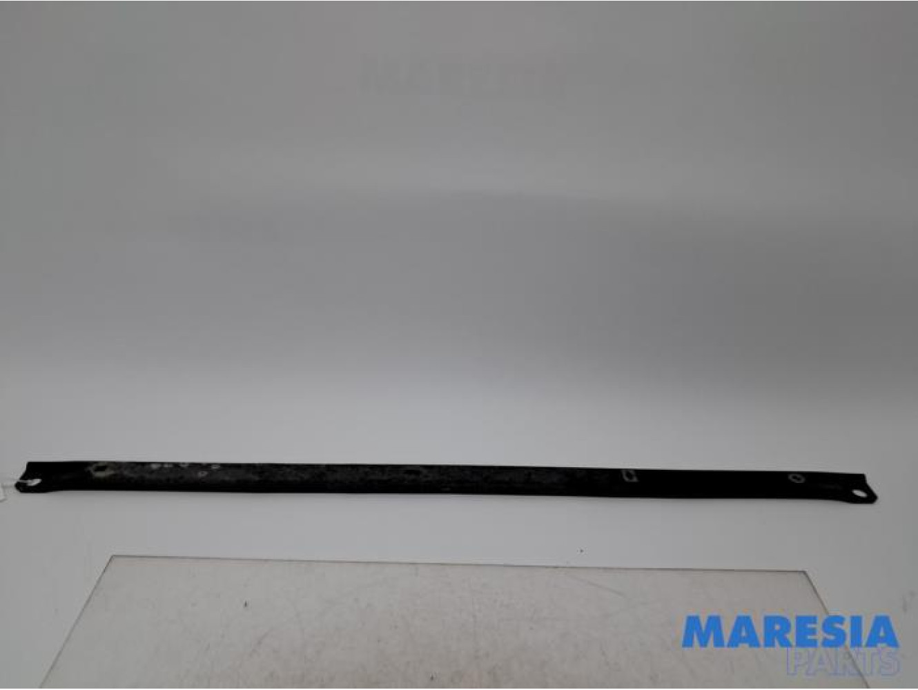 Peugeot - 207 - Barre radiateur