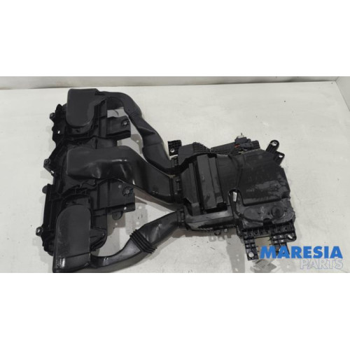 Renault - Zoe - Heater housing