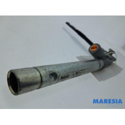 Renault - Espace - Seatbelt tensioner, right
