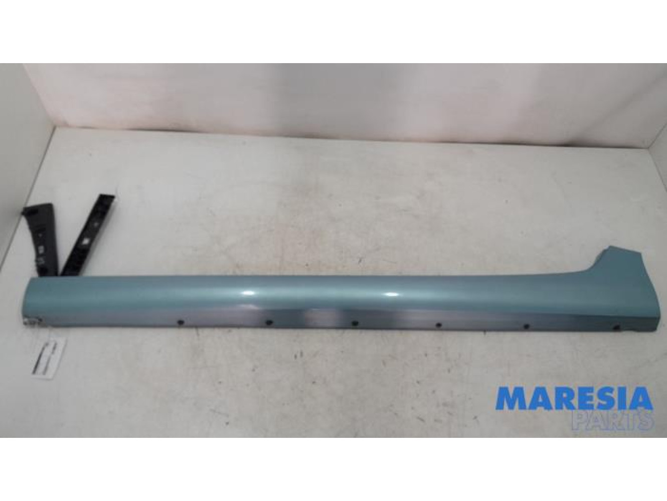 Renault - Zoe - Door sill left