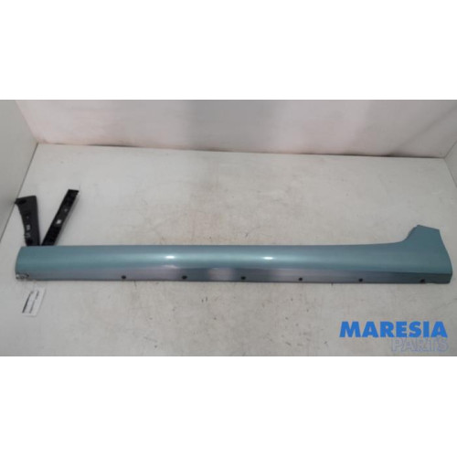 Renault - Zoe - Door sill left
