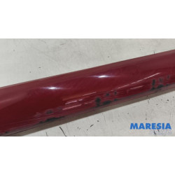 Alfa Romeo - Giulia - Zijskirt links