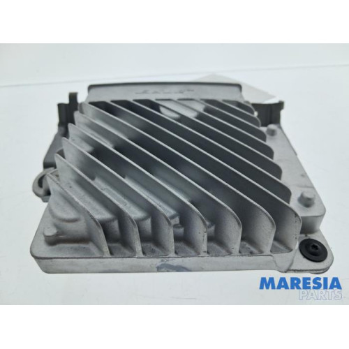 Renault - Espace - Radio amplifier