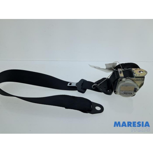 Fiat - 500 - Rear seatbelt, right