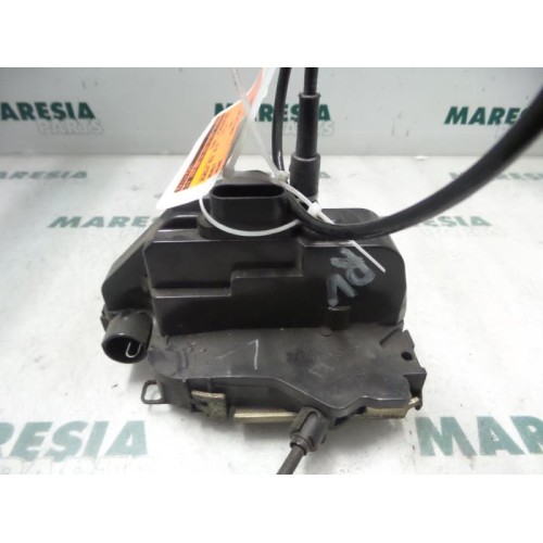 Renault - Megane - Front door lock mechanism 4-door, right