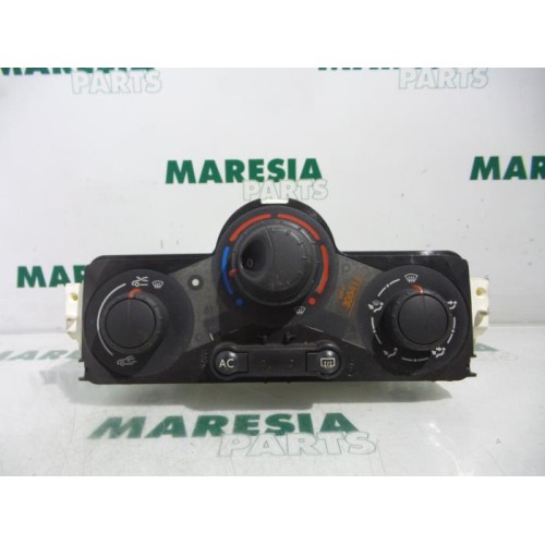 Renault - Megane - Panneau de commandes chauffage