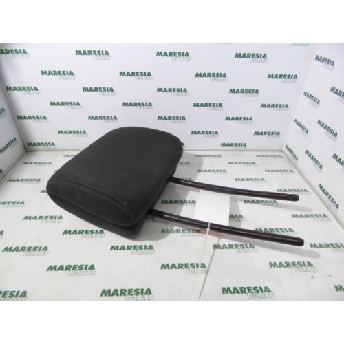 Renault - Megane - Headrest