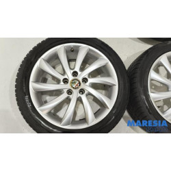 Alfa Romeo - Giulietta - Sportvelgenset + winterbanden