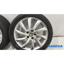Alfa Romeo - Giulietta - Sportvelgenset + winterbanden