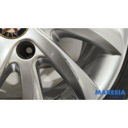 Alfa Romeo - Giulietta - Sportvelgenset + winterbanden