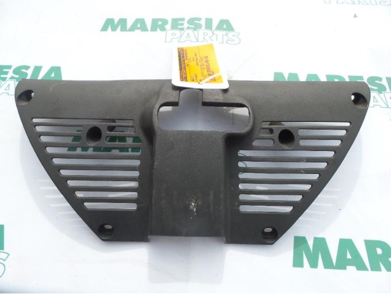 Alfa Romeo - 166 - Grill
