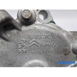 Peugeot - Expert - Steun dieselpomp
