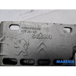 Peugeot - Expert - Steun dieselpomp