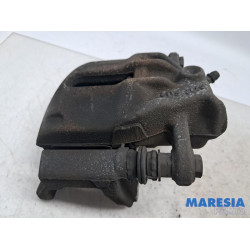 Renault - Zoe - Front brake calliper, right