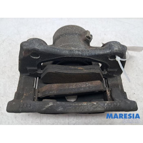 Renault - Zoe - Front brake calliper, right