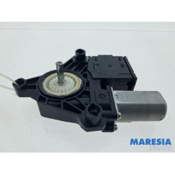 Alfa Romeo - Giulia - Door window motor