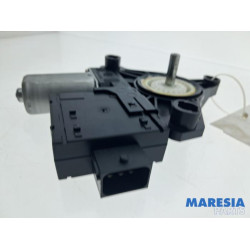 Alfa Romeo - Giulia - Door window motor