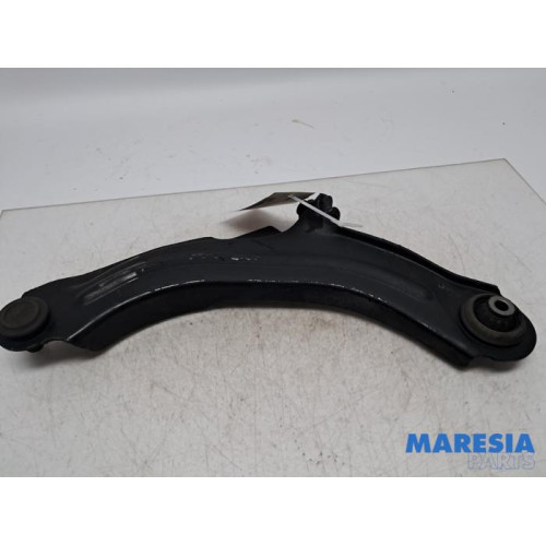 Renault - Zoe - Front lower wishbone, right