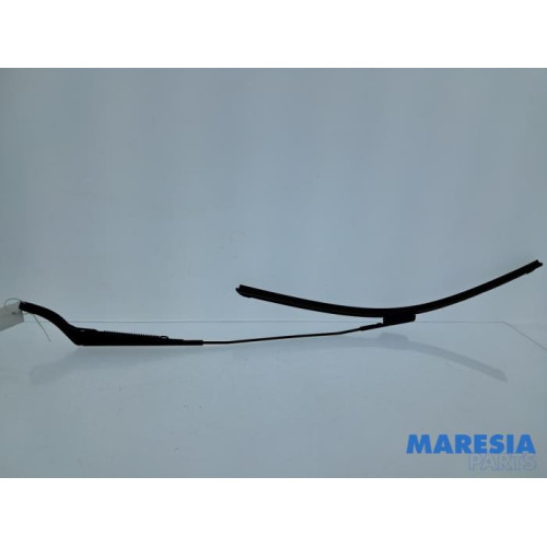 Renault - Zoe - Front wiper arm